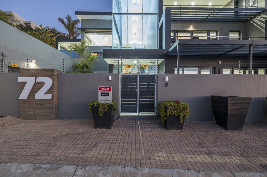 6 Bedroom Property for Sale in Mossel Bay Central Western Cape